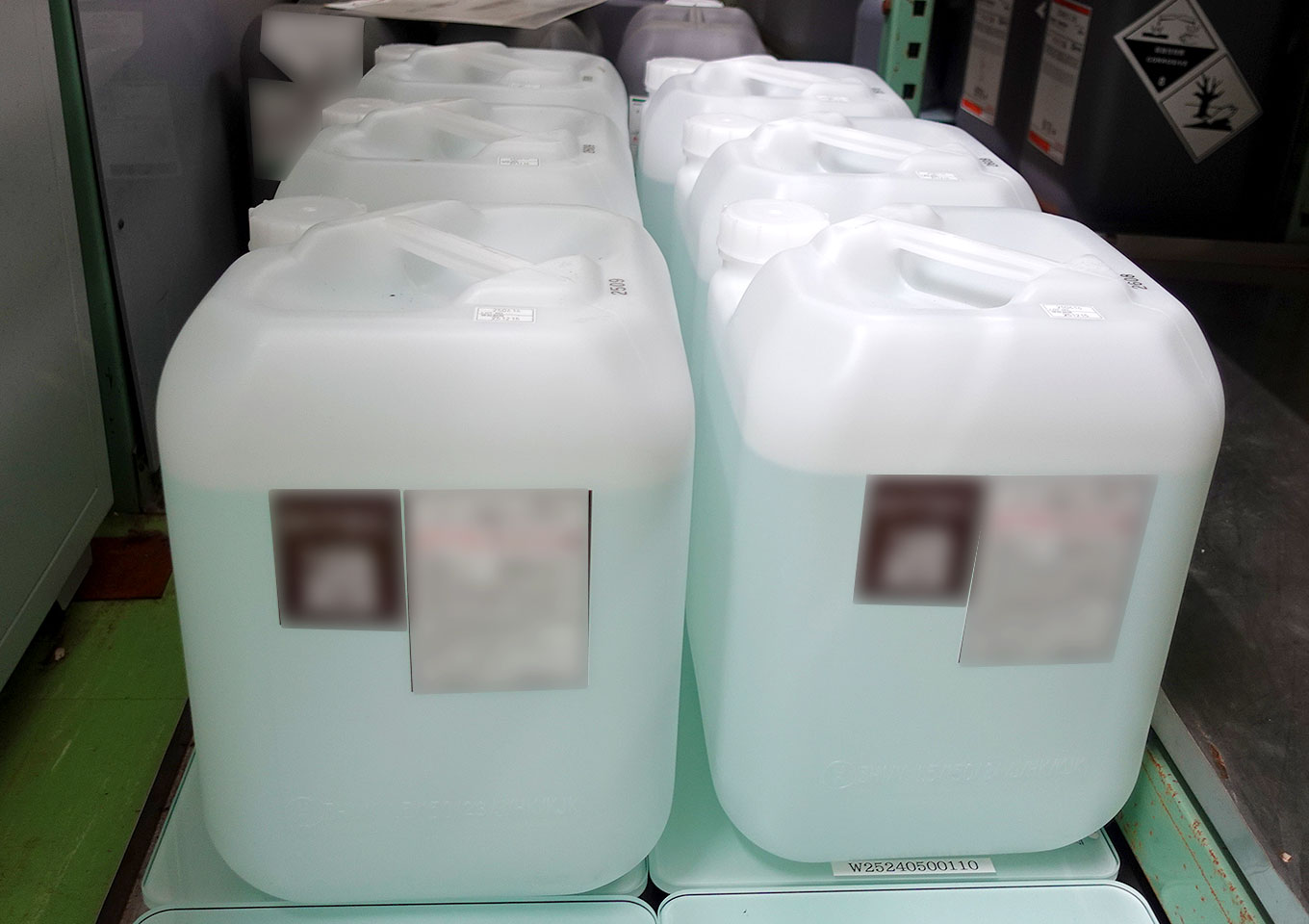 最高品質(当時の物、そのまま)保管庫から出品しました。 高単価品の廃棄ロスを防ぐスマート在庫管理 - 京セラが実践する薬品